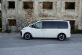 Hyundai-Staria-Luxury-Hybrid-12