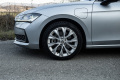 Skoda-Superb-Combi-PHEV-2025-12