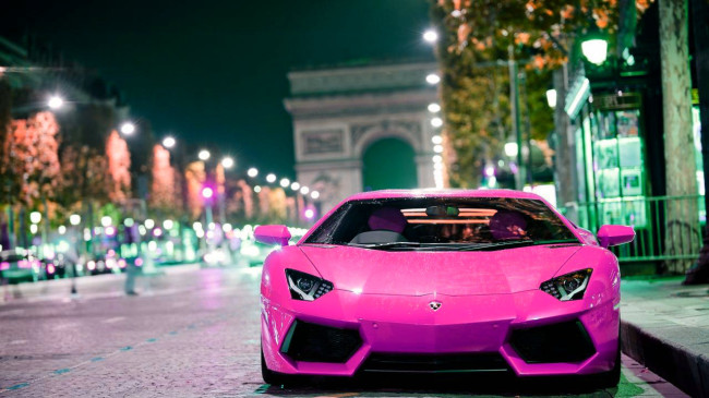 Lamborghini-Aventador-Night-Shot