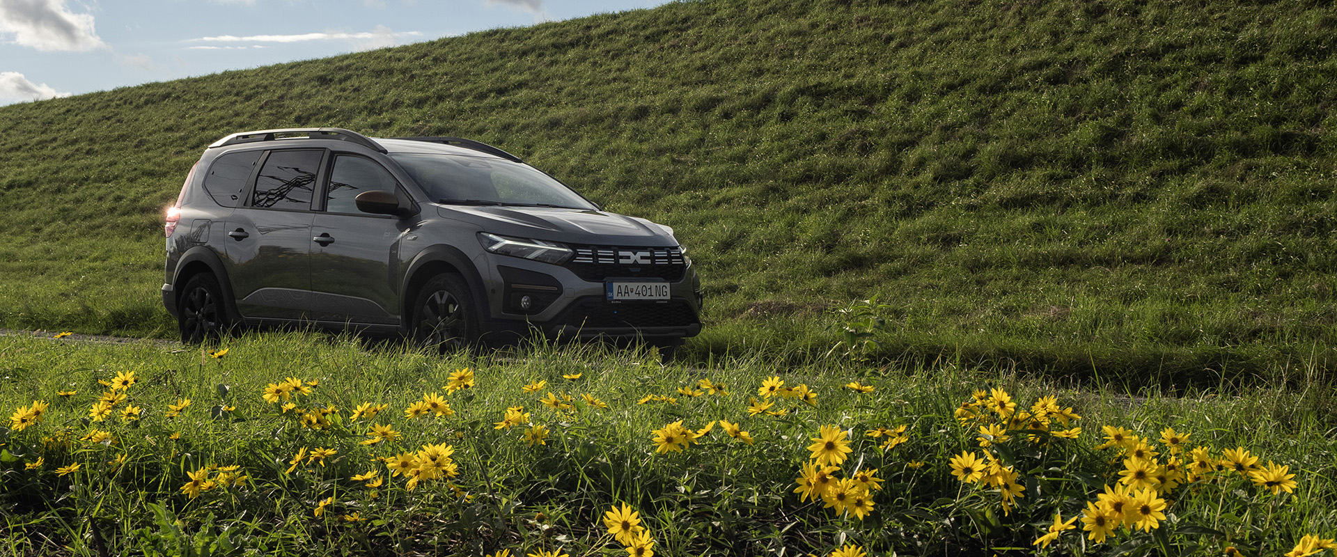 Dacia Jogger Hybrid Extreme 7 miest