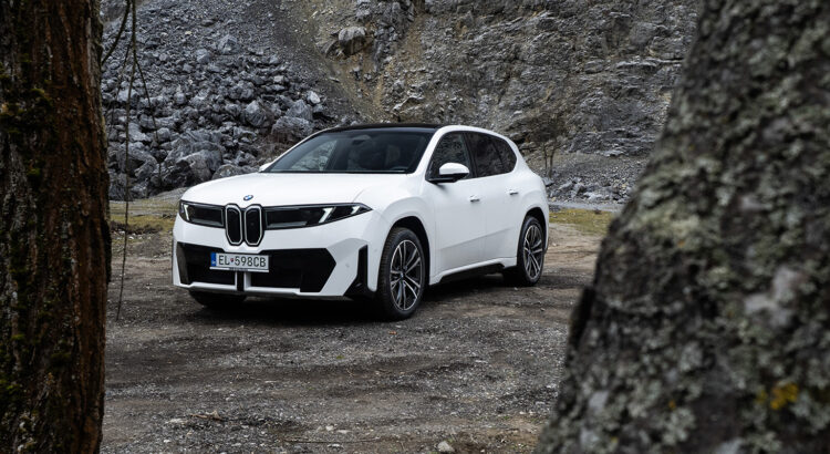 BMW iX3 xDrive50 2026