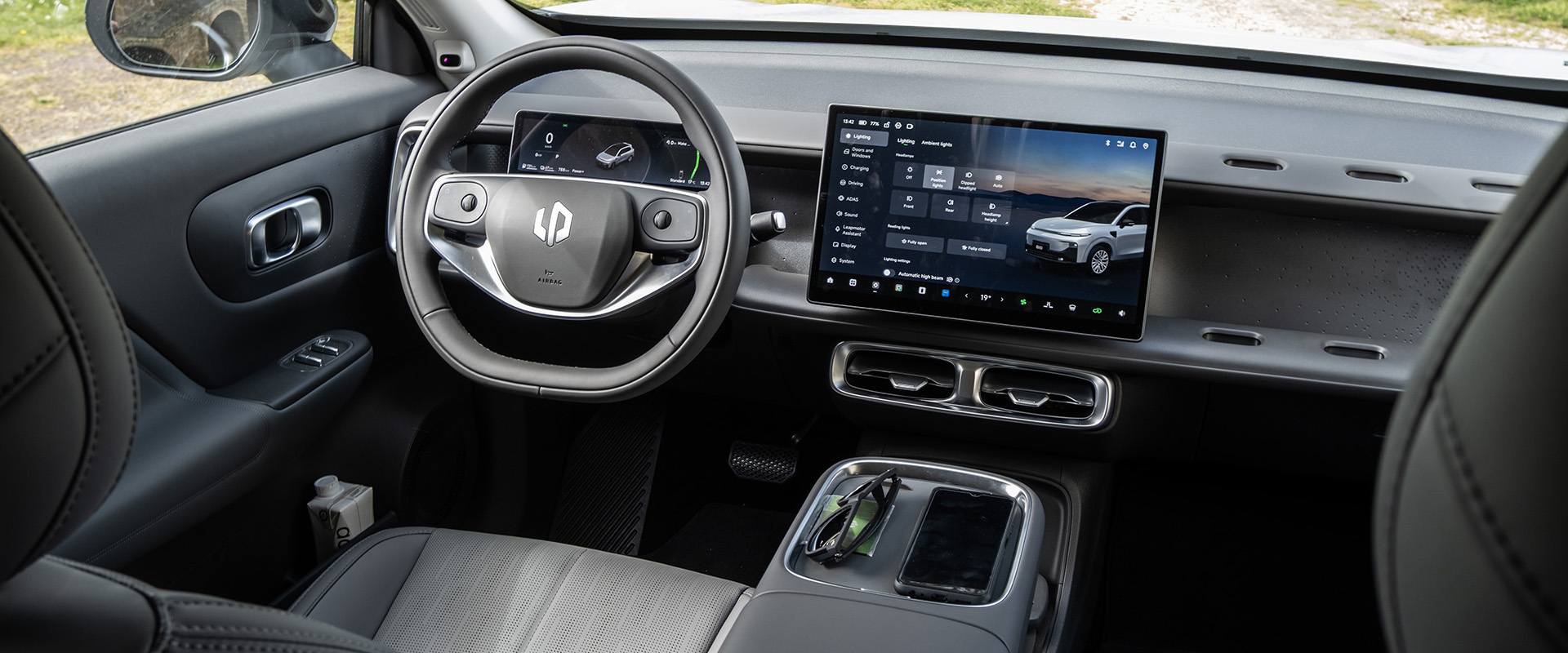 Leapmotor B10 Hybrid EV