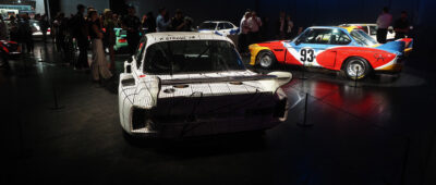 BMW Art Cars - 02 Frank Stella BMW 3,0 CSL