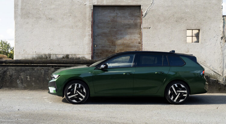 Opel Astra Sports Tourer Electric